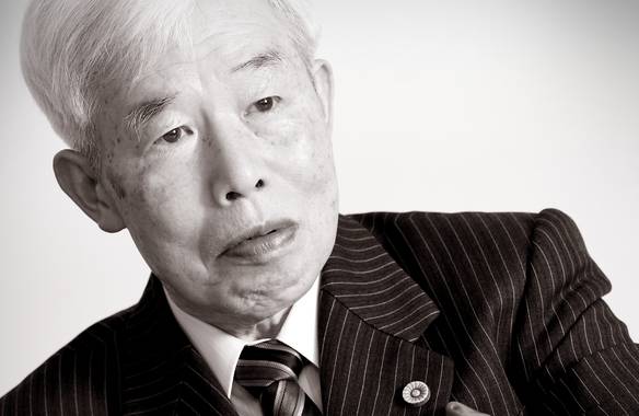 현재 오사카에 있는 에토스 법률사무소에서 일하고 있는 니시나카 쓰토무 변호사. ‘운을 읽는 변호사' 저자. 그는 한국 독자와 인터뷰로 만나게 되어 무척 기쁘다고 했다./사진=Hiraoka Studio