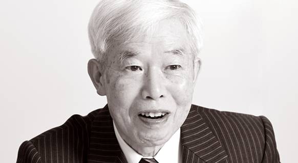 운을 하늘의 사랑과 귀여움을 받는 것이라고 표현한 니시나카 쓰토무 변호사는 자신을 세상에서 가장 운좋은 사람이라고 했다./Hiraoka Studio