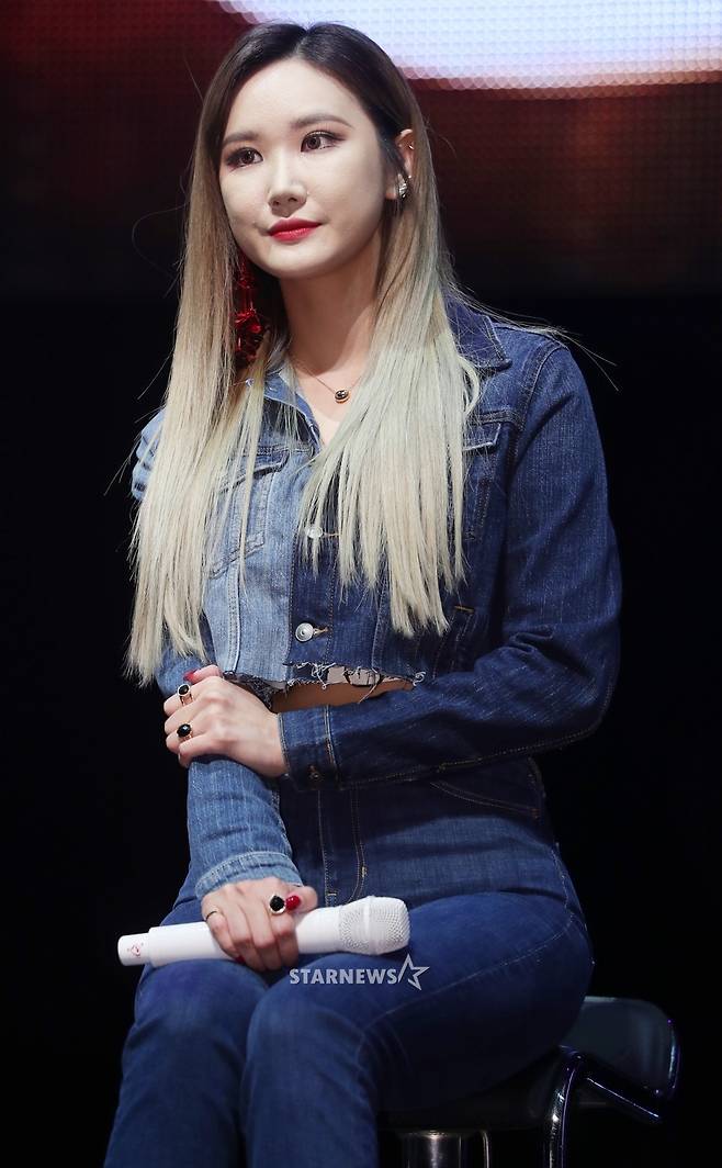 [★포토]LE, '무대 밑에선 차분하게'