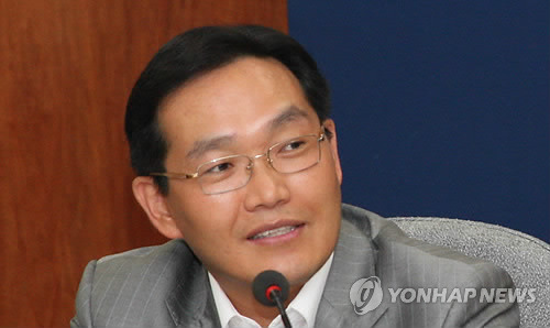 (서울=연합뉴스) 이명박 정부 시절 국가정보원의 '댓글 수사'를 은폐하려 한 혐의를 받는 변창훈(48) 서울고검 검사. 사진은 울산지검 공안부장 시절 모습. [연합뉴스 자료사진]    photo@yna.co.kr