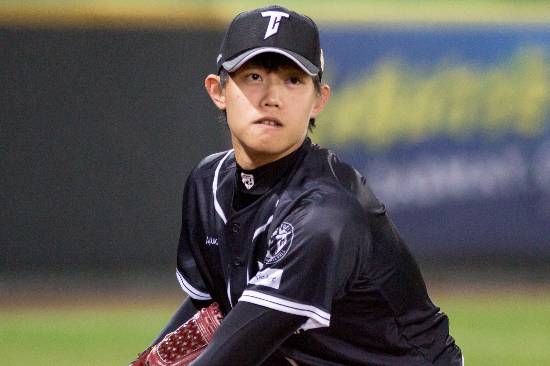 17일 일본 도쿄돔에서 한국과 대만의 '아시아프로야구챔피언십 2017'이 열렸다. 대만의 선발 투수로 나선 천관위. (사진=플르커 제공)