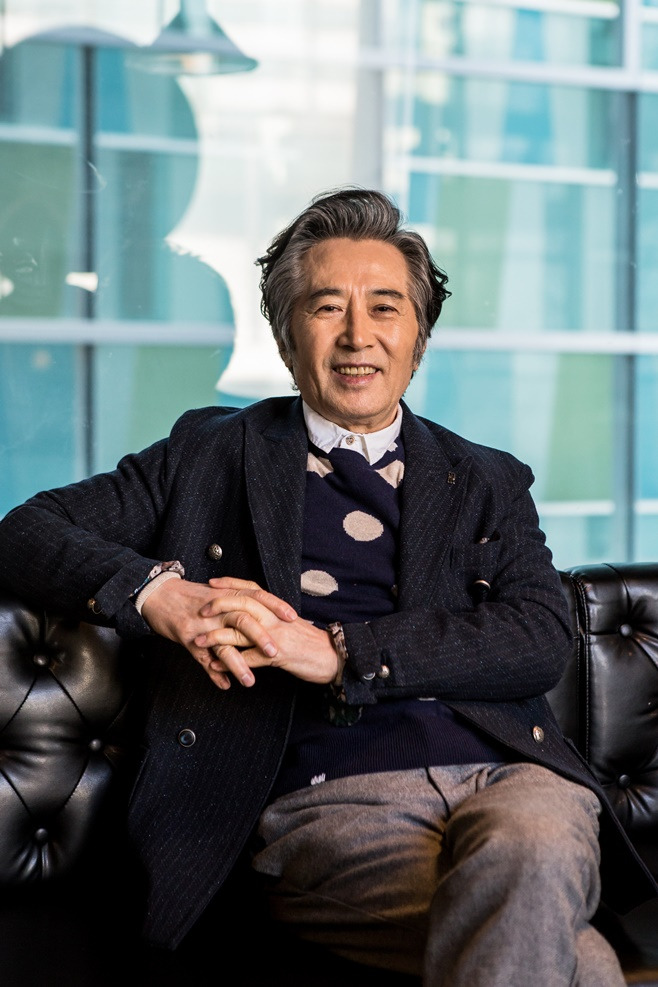 반드시 잡는다 백윤식 인터뷰