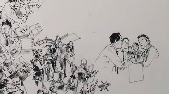 대통령의 메시지로 보는 문재인정부 214일 '나라답게 정의롭게' 기획전시가 열린 10일 오후 청와대 사랑채에서 김정기 작가가 6시간동안 2017년 문재인 정부의 상징적 장면들을 한 편의 그림으로 구현하는 라이브 드로잉 쇼를 펼치고 있다./사진=김정기 작가 페이스북 영상 캡쳐