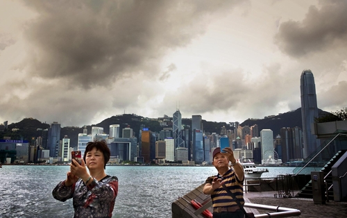 침사추이 해안은 홍콩 스카이라인을 감상하는 데 최적의 장소로 꼽힌다.