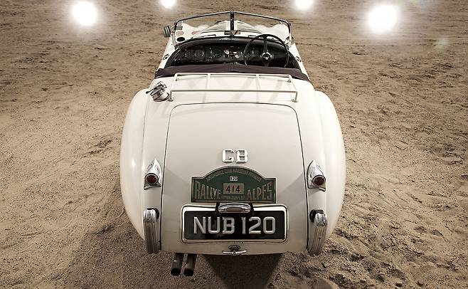 XK120 (이미지:재규어)