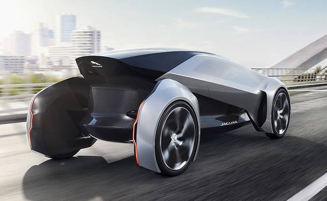 퓨처-타입 (이미지: 재규어)