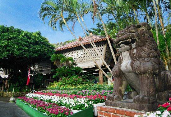 오키나와는 일본 전통의 문화와 이국적인 정서가 결합된 독특한 문화를 형성하고 있다. (사진=자유투어 제공)