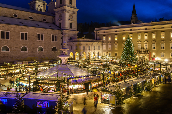 잘츠부르크 대성당 광장에 펼쳐진 크리스마스 마켓. [잘츠부르크주 관광청]