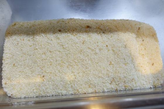 알갱이가 가는 빵가루.