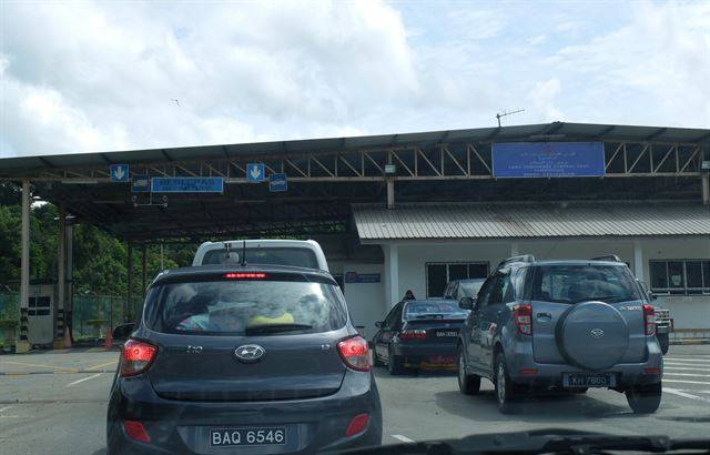 톨게이트 무늬 브루나이 출입국 관리소.