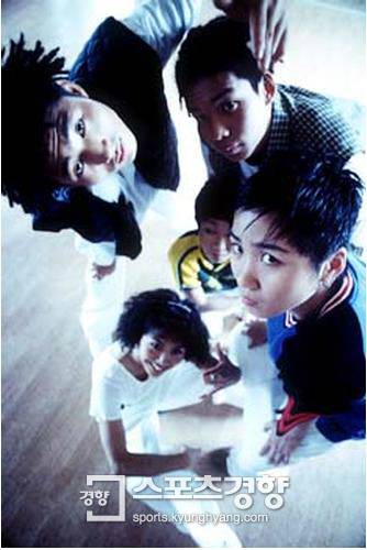 영턱스클럽의 최승민, 지준구,한현남,임성은,송진아(왼쪽 위부터 시계방향으로). 스포츠경향DB