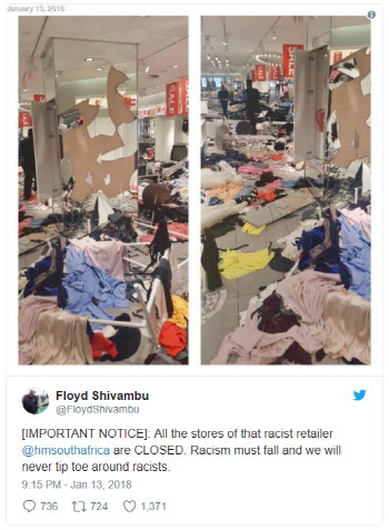 남아프리카공화국의 한 H&M 매장이 인종차별 광고에 항의하는 시위대의 습격을 받아 기물이 파손되고 옷이 바닥에 떨어져 있다. 트위터 갈무리