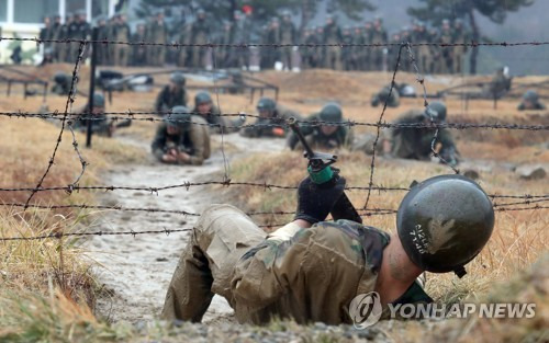 신병 훈련 장면[연합뉴스 자료사진]