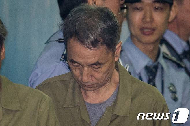 신현우 전 옥시레킷벤키저 대표 2017.5.12/뉴스1 © News1 유승관 기자