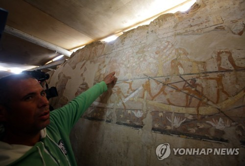 이집트 피라미드 근처서 4천년 전 여사제 무덤 발견[EPA=연합뉴스]