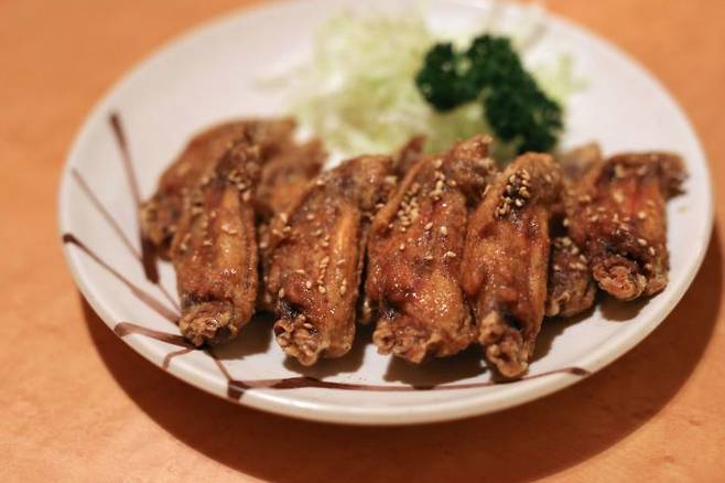 우리나라 치킨과 비슷한 ‘테바사키’. (사진=온라인투어 제공)