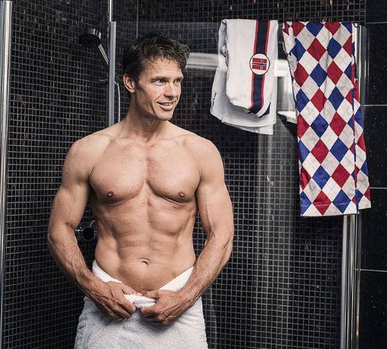 노르웨이 남자 컬링선수단 달력 화보 [사진 페이스북=연합뉴스]