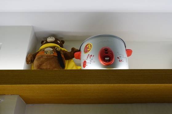 일본 샤프사 제품이지만 태국 쌀로 태국사람 입맛에 맞는 밥을 짓도록 개발한 태국 밥솥이다. 이 솥에 유기농 자스민 쌀로 밥을 지어 가장 비싼 메뉴인 1인 7만7000원 ‘스페셜 초이스’ 코스에 낼 계획이다.