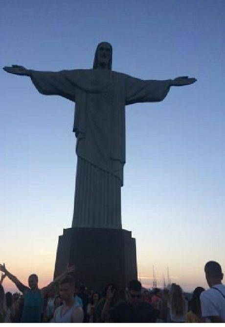 예수의 모습을 새긴 조각상으로는 세계 최대 규모를 자랑하는 그리스도 상. (사진=오지투어 제공)