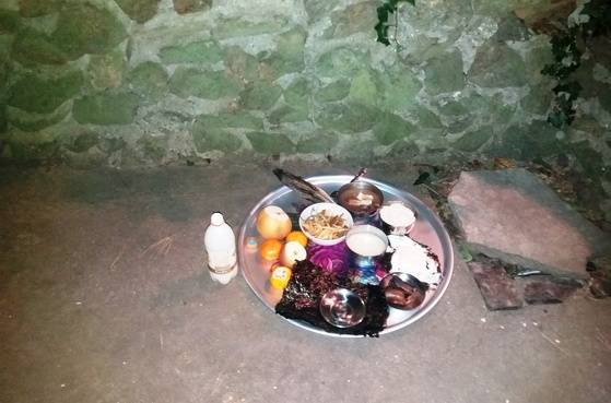 당을 지키는 문지기에게 올리는 문지기상. [사진=박기태 유사]