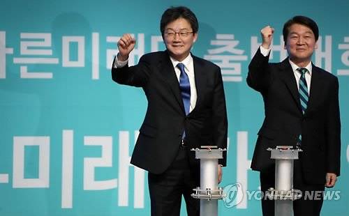 바른미래당 유승민 공동대표(왼쪽)와 안철수 전 대표.