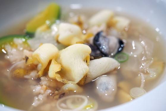 한식 해물누룽지. [사진=임상진 SL안과 원장]