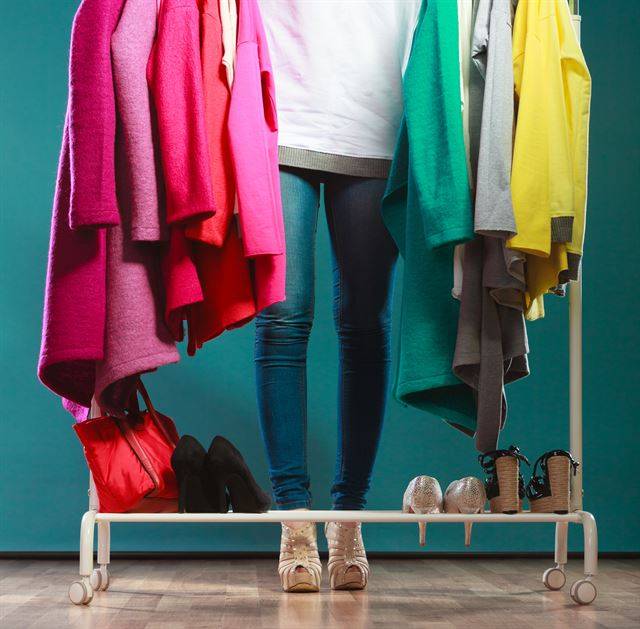 각자의 옷장에 안 입는 옷들은 몇 벌이나 될까. 옷을 소유하지 않고 대여하는 사람들이 늘고 있다. 게티이미지뱅크