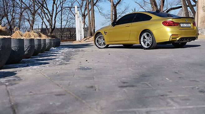 만족스러운 개선은 아닐 수 있어도 M4 컴패티션은 왜 M이 스포츠카의 기준인지 명확히 설명한다