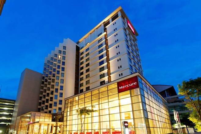 친구와 가성비 좋은 여행 숙소를 고민한다면 머큐어 오키나와 나하를 고려해보자. (사진=온라인투어 제공)