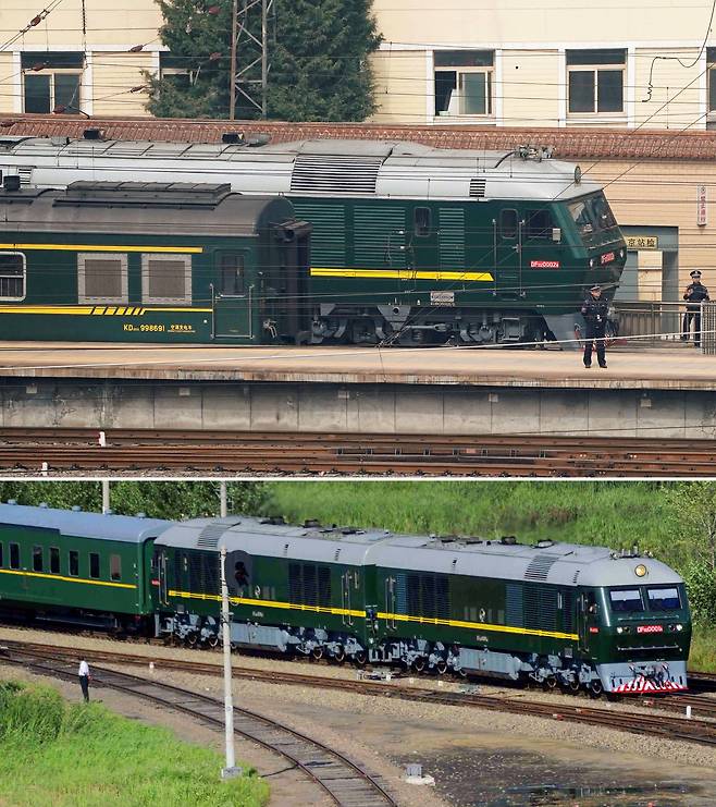 김정은 위원장이 타고 온것으로 보이는 특별열차(위)와 지난 2010년 김정일이 탄 특별열차(아래). 외관이 거의 흡사하다. [로이터=연합뉴스]