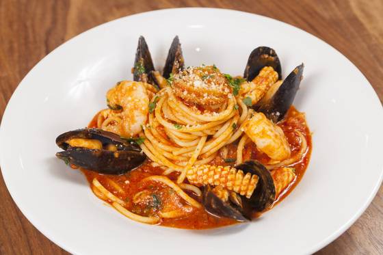 해산물 토마토 파스타(1만8000원)