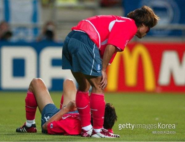 2002 월드컵 당시 대표팀의 주전 수비수로 활약한 김태영-최진철. 사진=게티이미지코리아