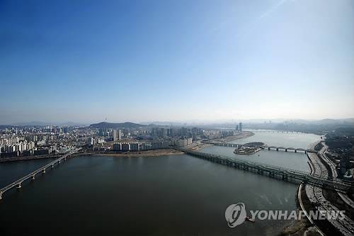 ‘반갑다 맑은 하늘’ [연합뉴스 자료사진]