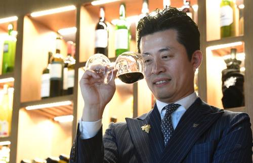 정하봉 수석 소믈리에 이제원 기자