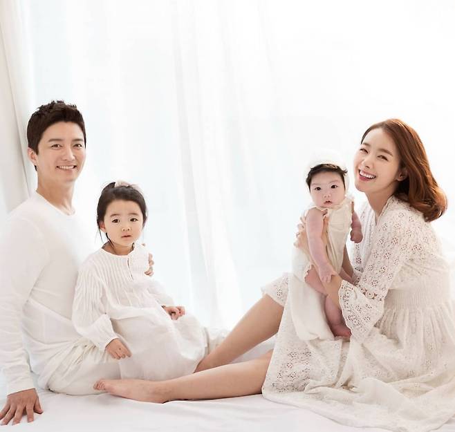 인교진 소이현 가족사진