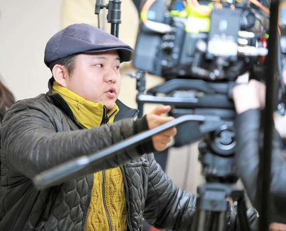 계명대 조현준 교수가 영화를 제작하고 있는 모습. [사진 조현준 교수]