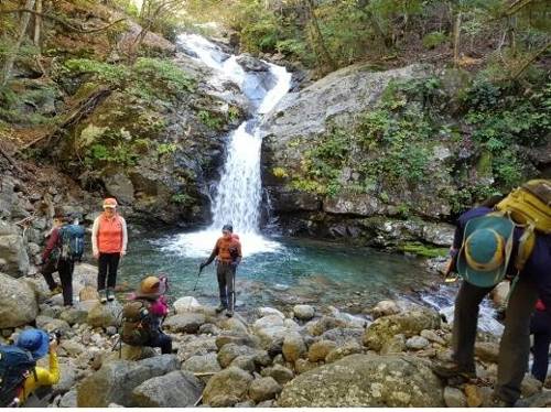 칠선계곡 탐방 코스 내 삼층폭포 [국립공원관리공단 제공=연합뉴스]