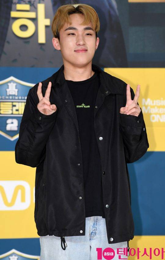 이로한이 24일 오후 서울 영등포구 타임스퀘어 아모리스홀에서 열린 Mnet ‘고등래퍼2’ 종영 기념 간담회에 참석하고 있다.