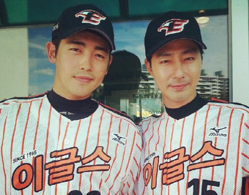 이태양(좌) 조인성(우)/사진=온라인 커뮤니티