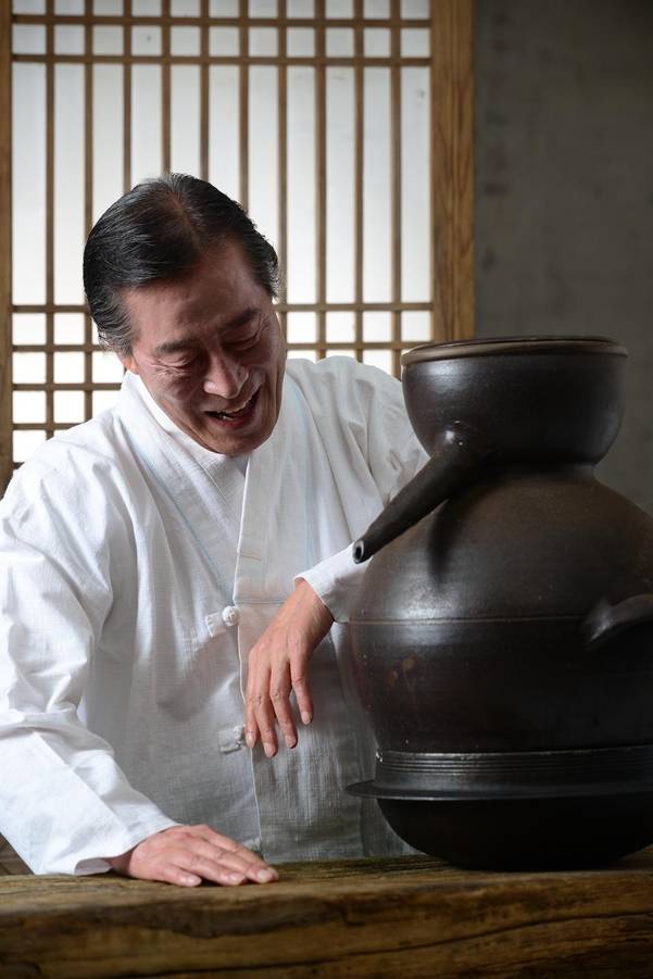 김택상 명인은 농식품부 선정 전통식품명인 제 69호, 삼해주는 서울시 무형문화재 제8호다. /삼해소주가 제공