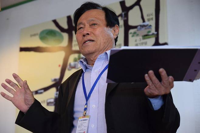 열 여덟살 나이에 겪은 4.3 사건을 담담이 이야기하시는 가시마을 어르신  ⓒ녹색연합