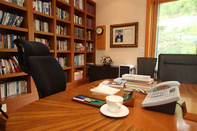 고 노무현 전 대통령이 사용하던 책상. 송봉근 기자