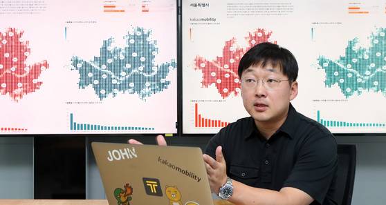 카카오택시 서비스를 하는 카카오모빌리티의 정주환 대표. "택시는 이제 싼 가격보다 신뢰할마한 교통수단으로 거듭나야 한다"며 "요금이 높아지면 실마리가 풀릴 것"이라고 말했다. 변선구 기자