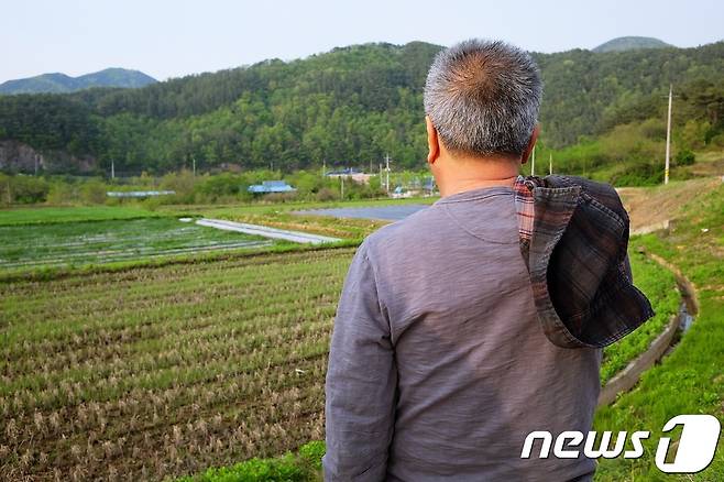 천담마을에 다다른 김용택 시인© News1