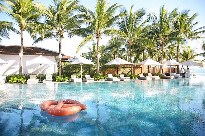 프라이빗 풀, 정원, 넓은 객실 등을 갖추고 있어 신혼부부, 커플에게 사랑받고 있다. (사진=스테이앤모어 제공)