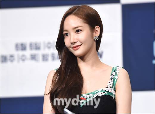 ▲ 박민영 '미소에 쓰러지겠어'