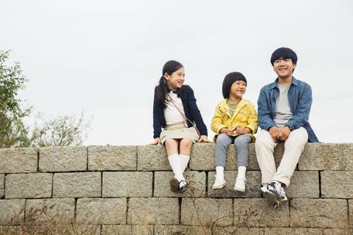영화 ‘홈’ 아역배우 김하나, 임태풍, 이효제(왼쪽부터).