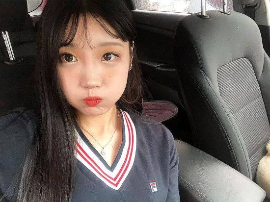 사진 출처=요베비 인스타그램