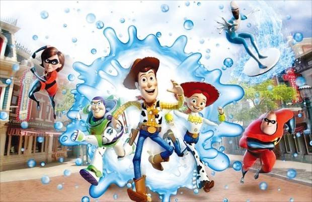 홍콩 디즈니랜드의 픽사 워터 플레이 스트리트 파티 HKDL 제공