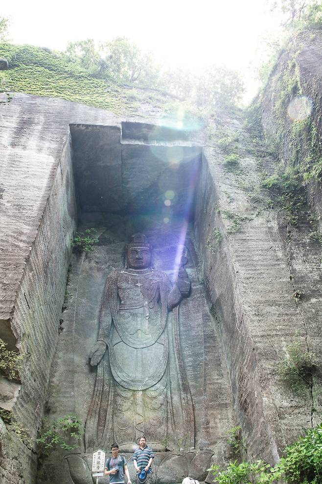 치바현 노코기리산 정상에 있는 백척관음상. 안전한 바다 교통을 기원하는 이 관음상의 손에 횃불이 들려있다. ⓒ지상훈